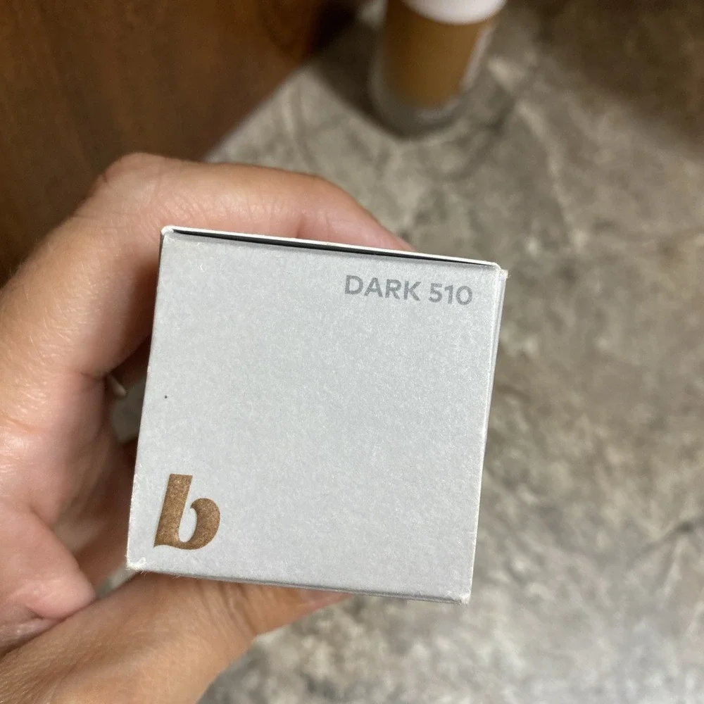 BNIB BEAUTYCOUNTER Skin Twin Featherweight Foundation‎ 1 fl oz Each Dark 510
